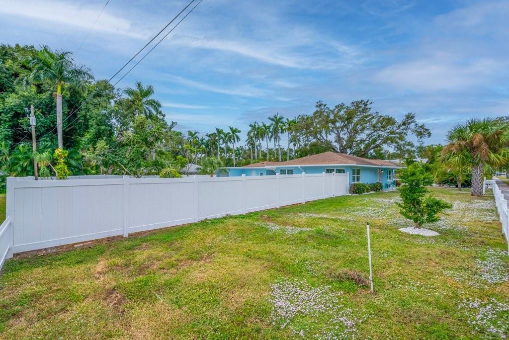 BRADENTON /VIRGINIA PARK - Residential