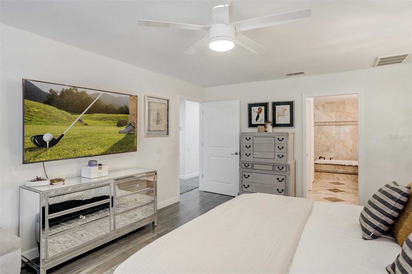 PELICAN PLACE - Residential