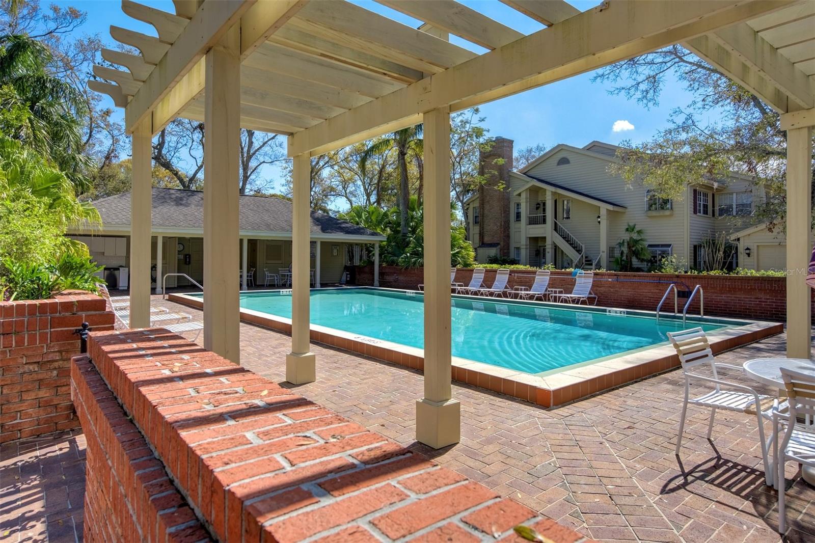 PELICAN PLACE - Residential