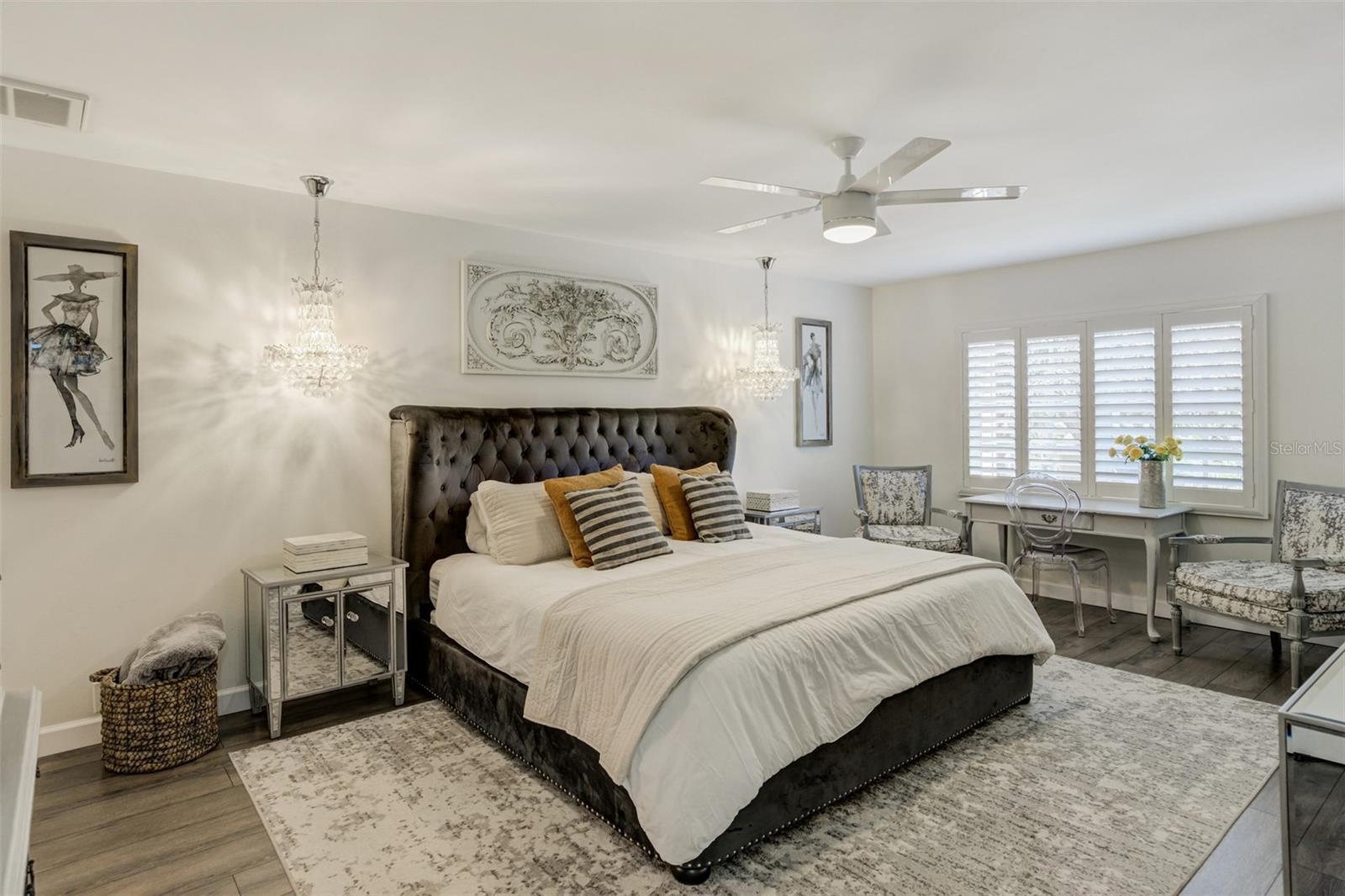 PELICAN PLACE - Residential