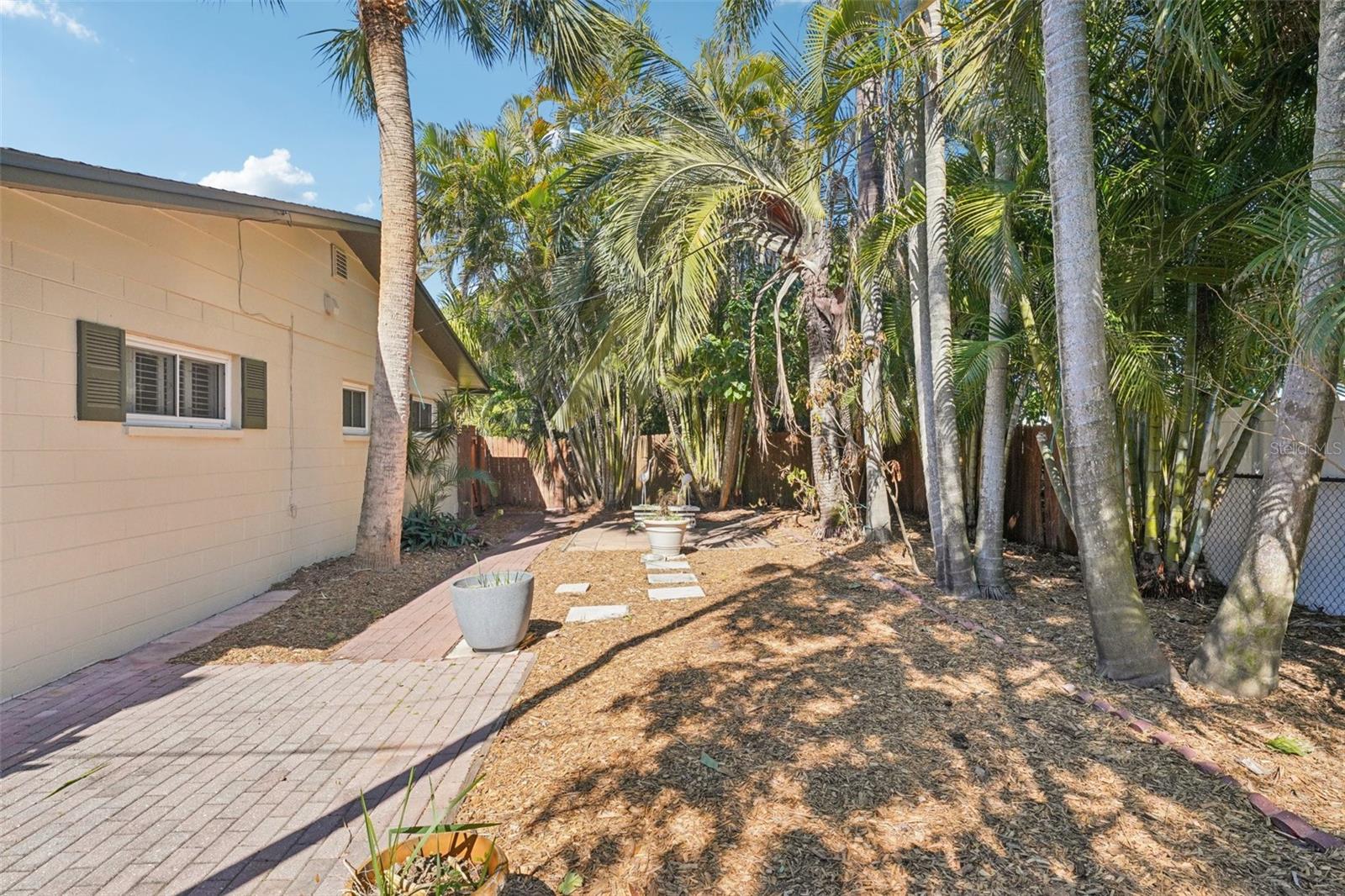 SHORE ACRES OVERLOOK SEC - Residential