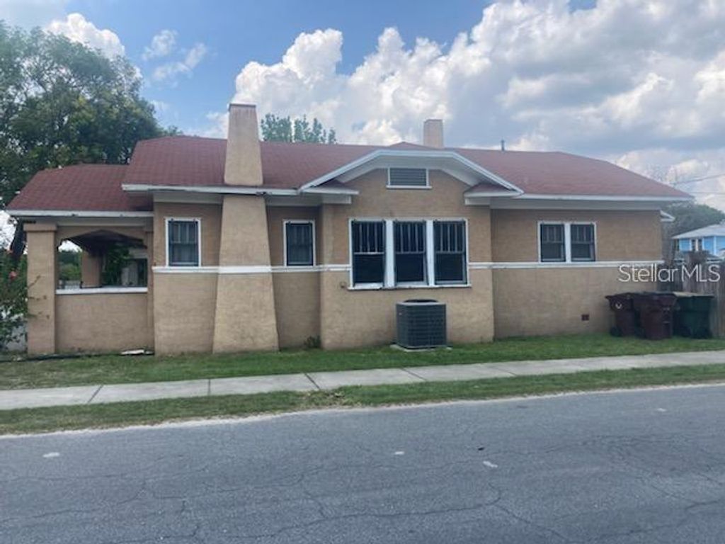Photo of 439 New York Avenue, Saint Cloud, FL 34769 (MLS # S5142862)
