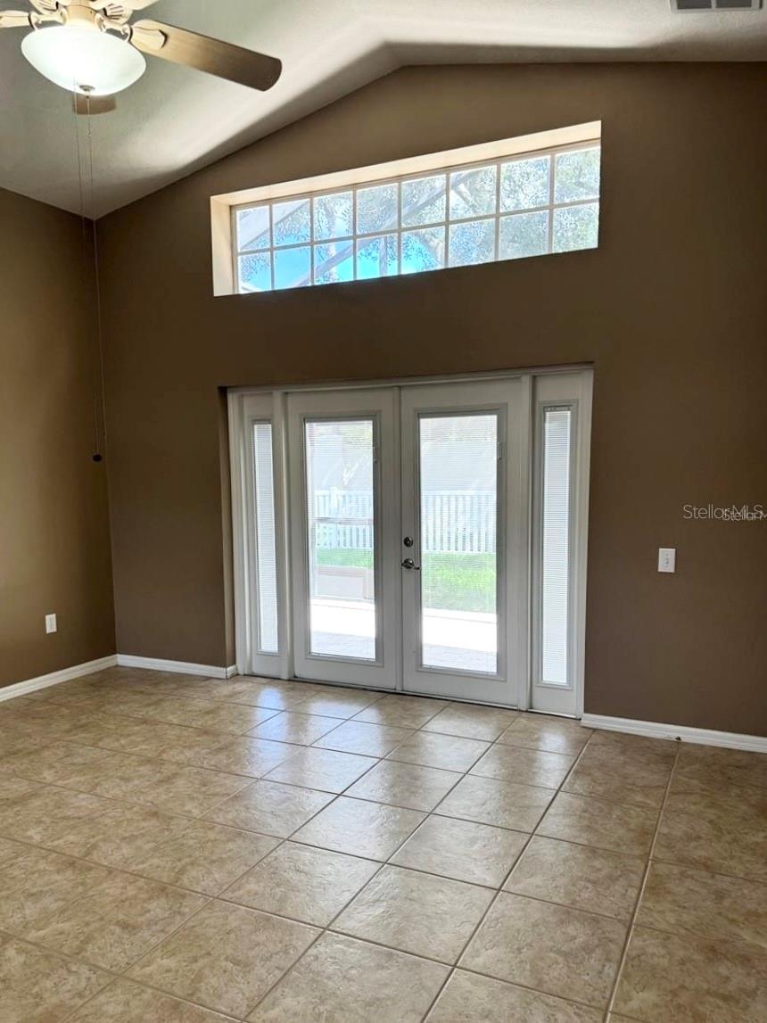 LEXINGTON OAKS PH 01 - Residential Lease