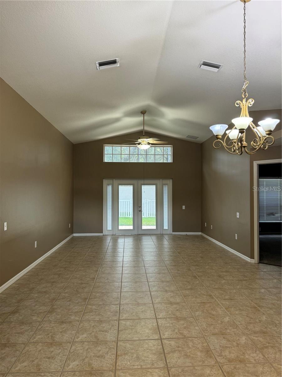 LEXINGTON OAKS PH 01 - Residential Lease