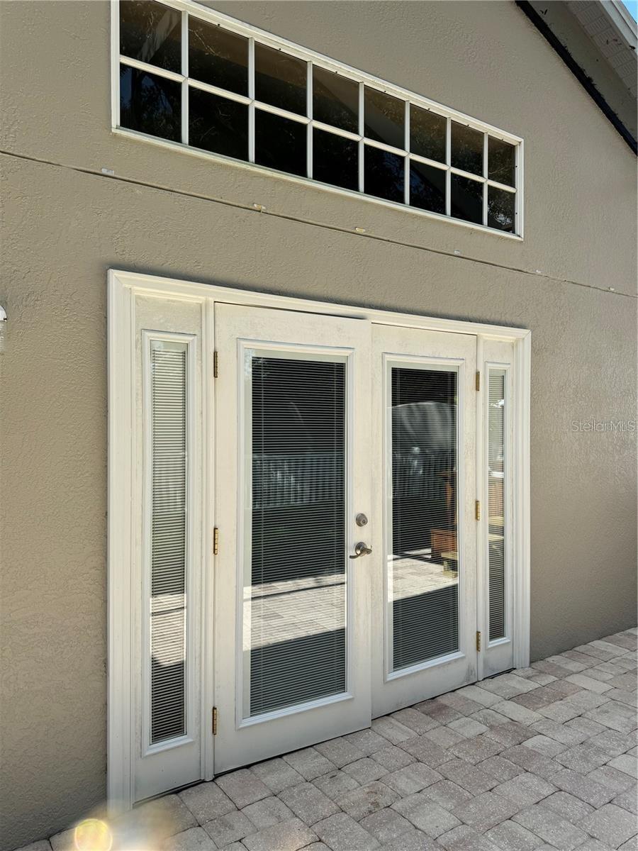 LEXINGTON OAKS PH 01 - Residential Lease