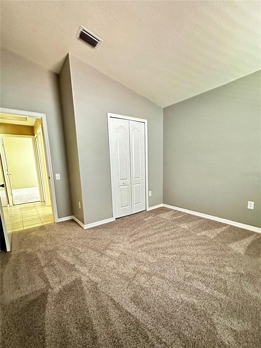 LEXINGTON OAKS PH 01 - Residential Lease