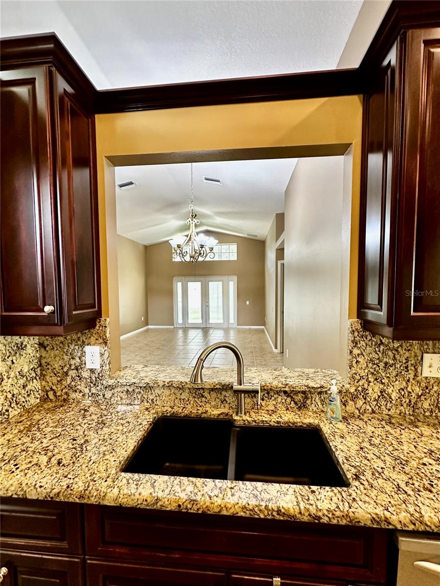 LEXINGTON OAKS PH 01 - Residential Lease