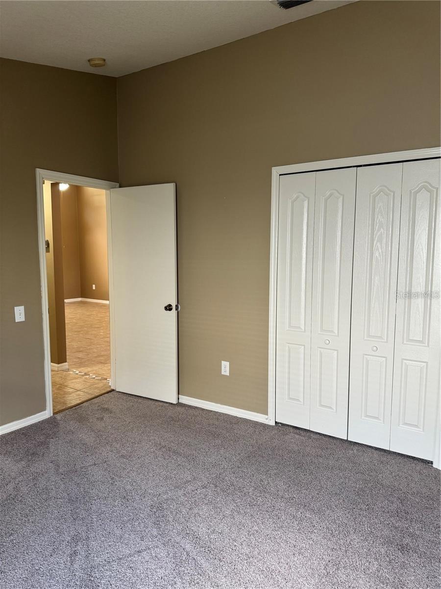 LEXINGTON OAKS PH 01 - Residential Lease