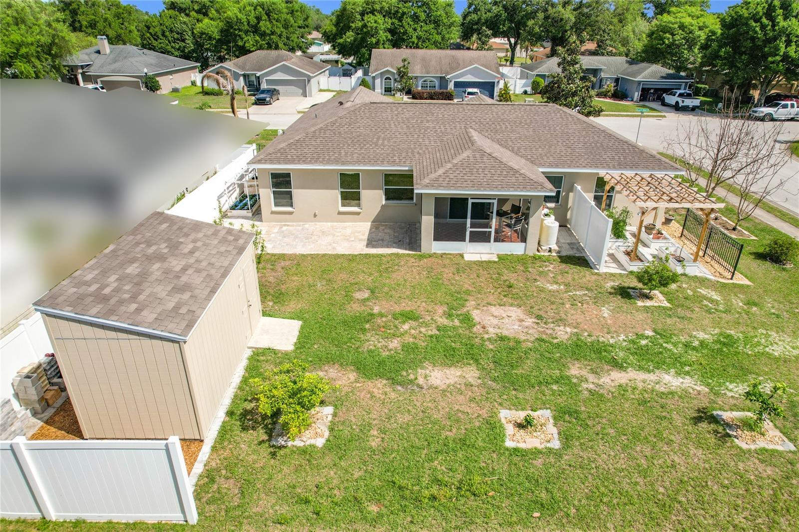 WIND MEADOWS - Residential