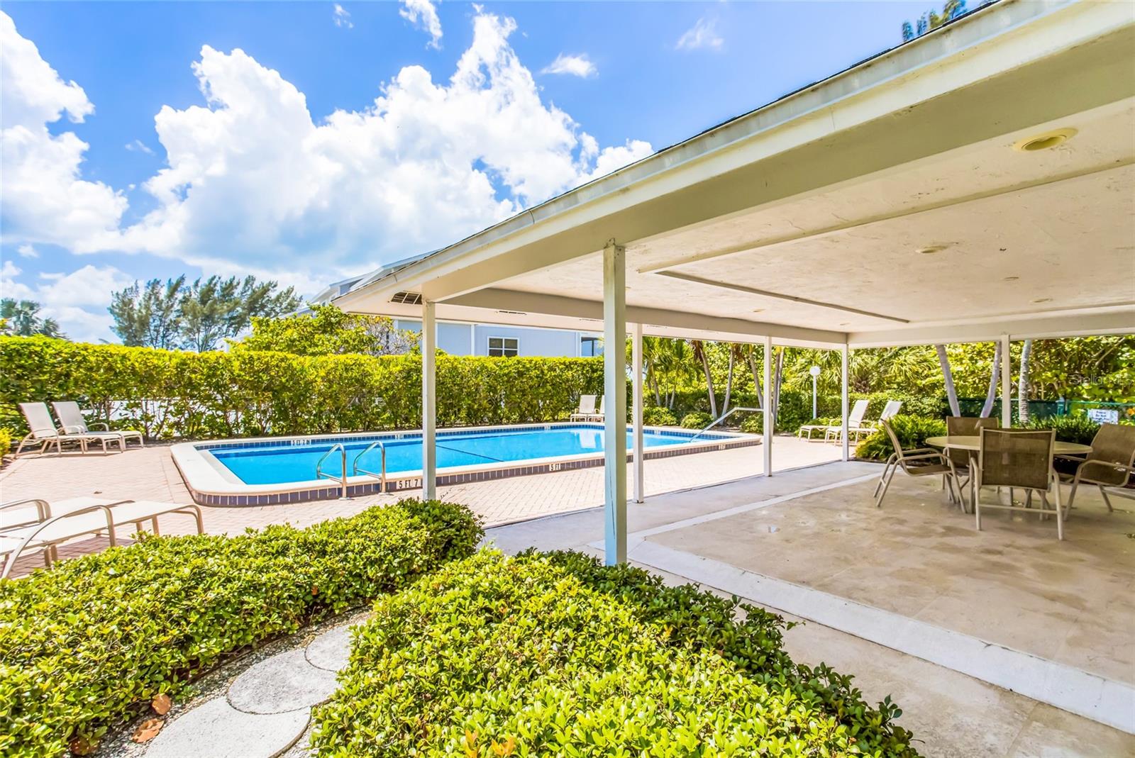 SUNDOWN COLONY - Residential