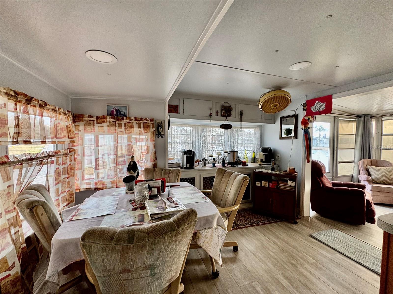 AMERICAN CONDOMINIUM PARKS ZEPHYRHILLS - Residential