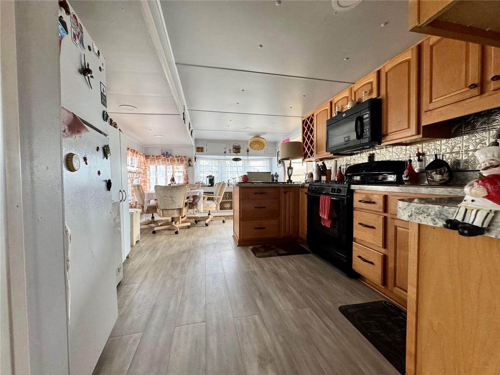 AMERICAN CONDOMINIUM PARKS ZEPHYRHILLS - Residential