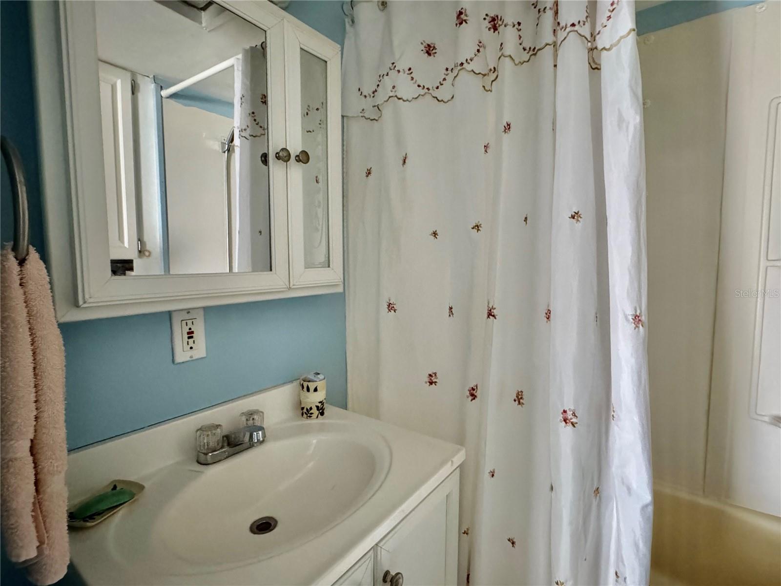 AMERICAN CONDOMINIUM PARKS ZEPHYRHILLS - Residential