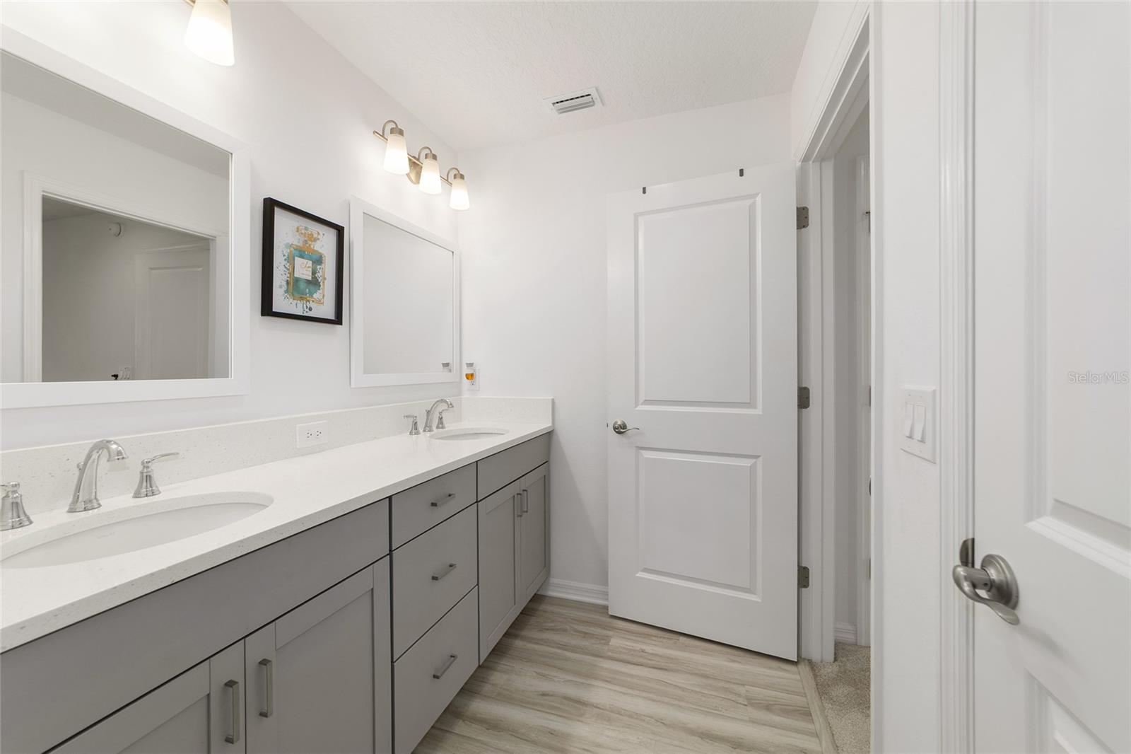 VILLAGES/SOUTHERN OAKS - Residential