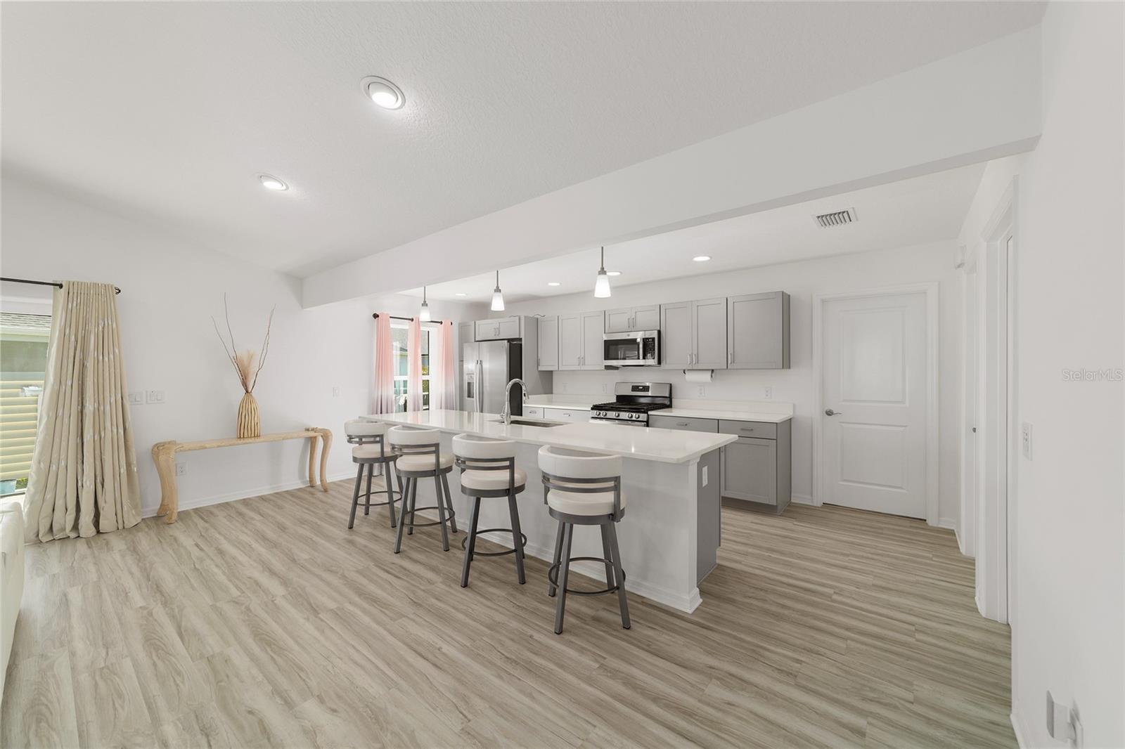 VILLAGES/SOUTHERN OAKS - Residential