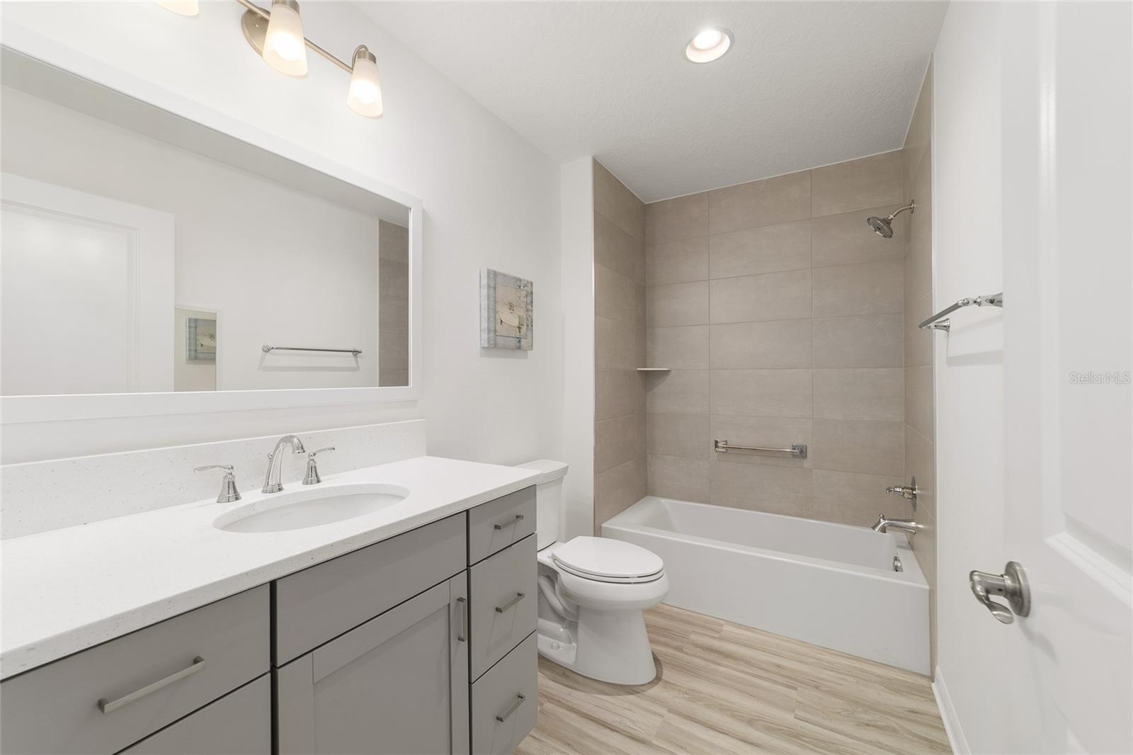 VILLAGES/SOUTHERN OAKS - Residential