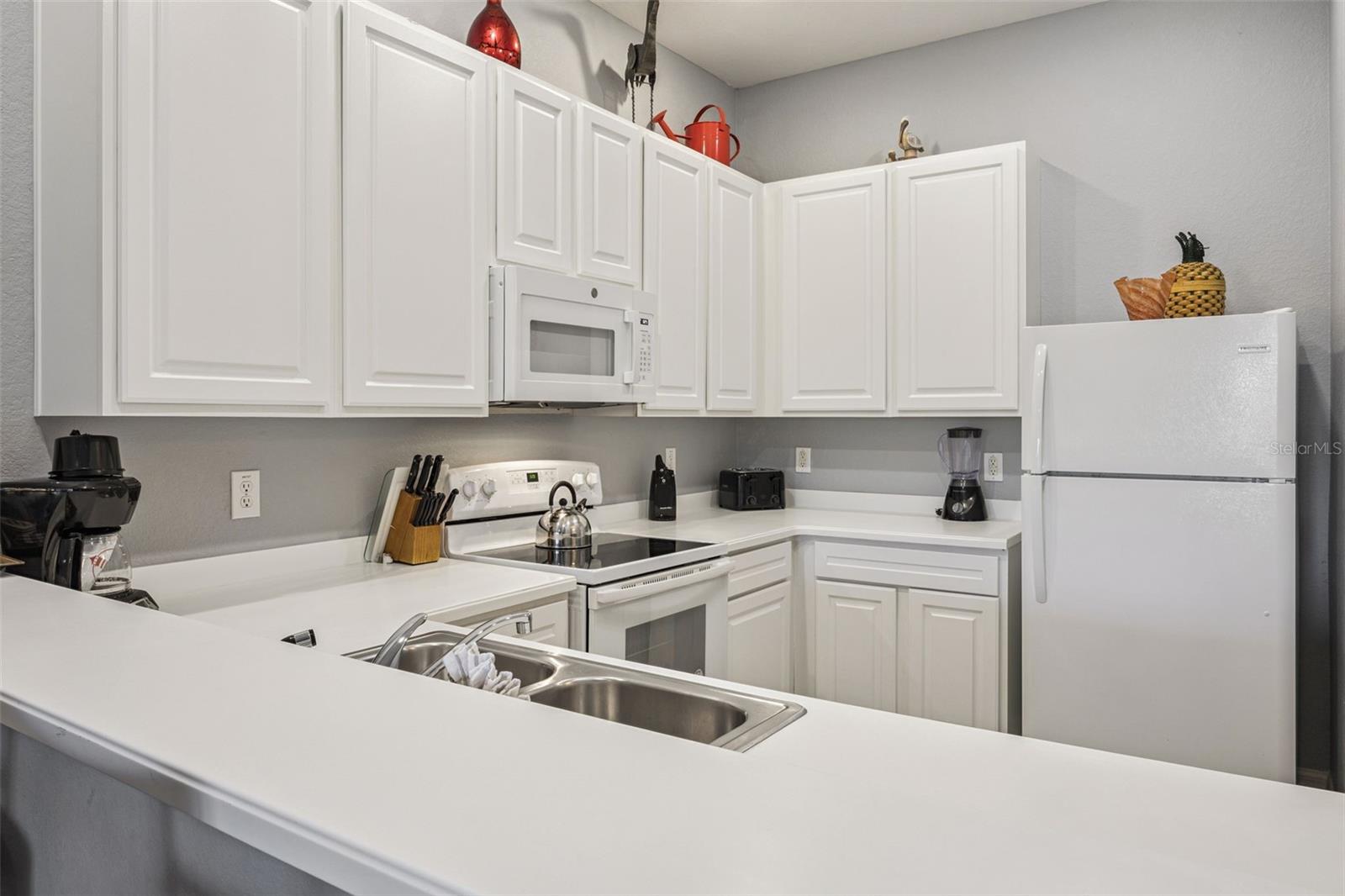 BAHAMA BAY - Residential