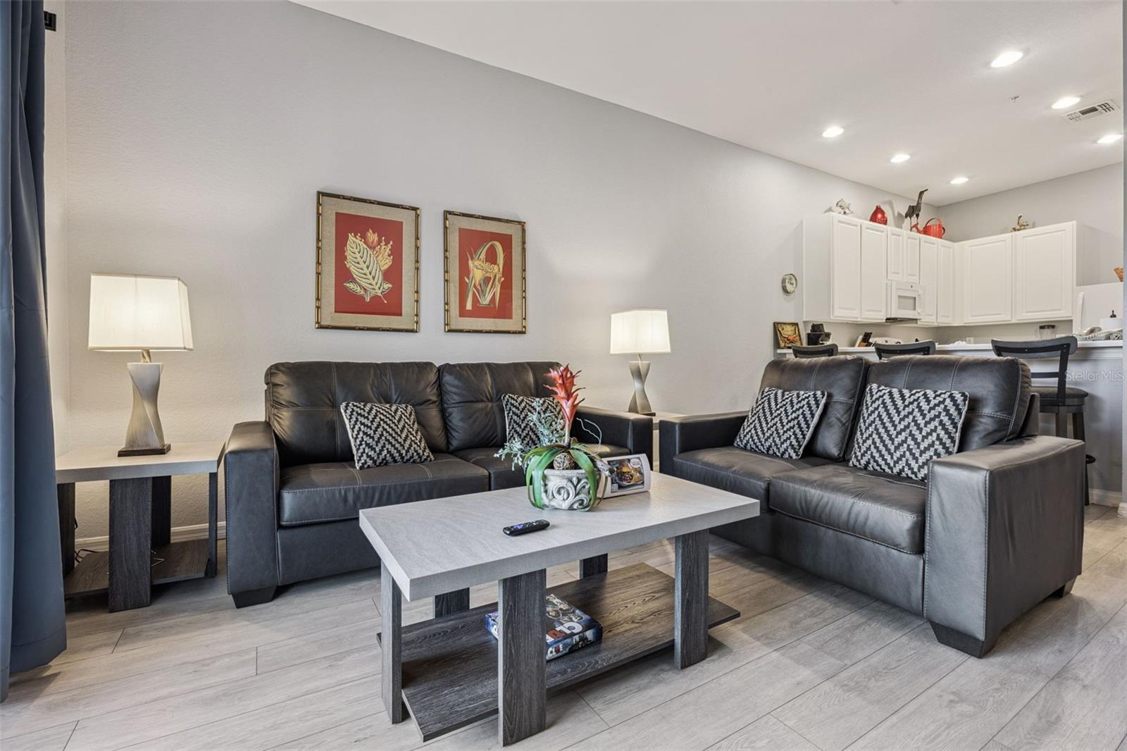 BAHAMA BAY - Residential