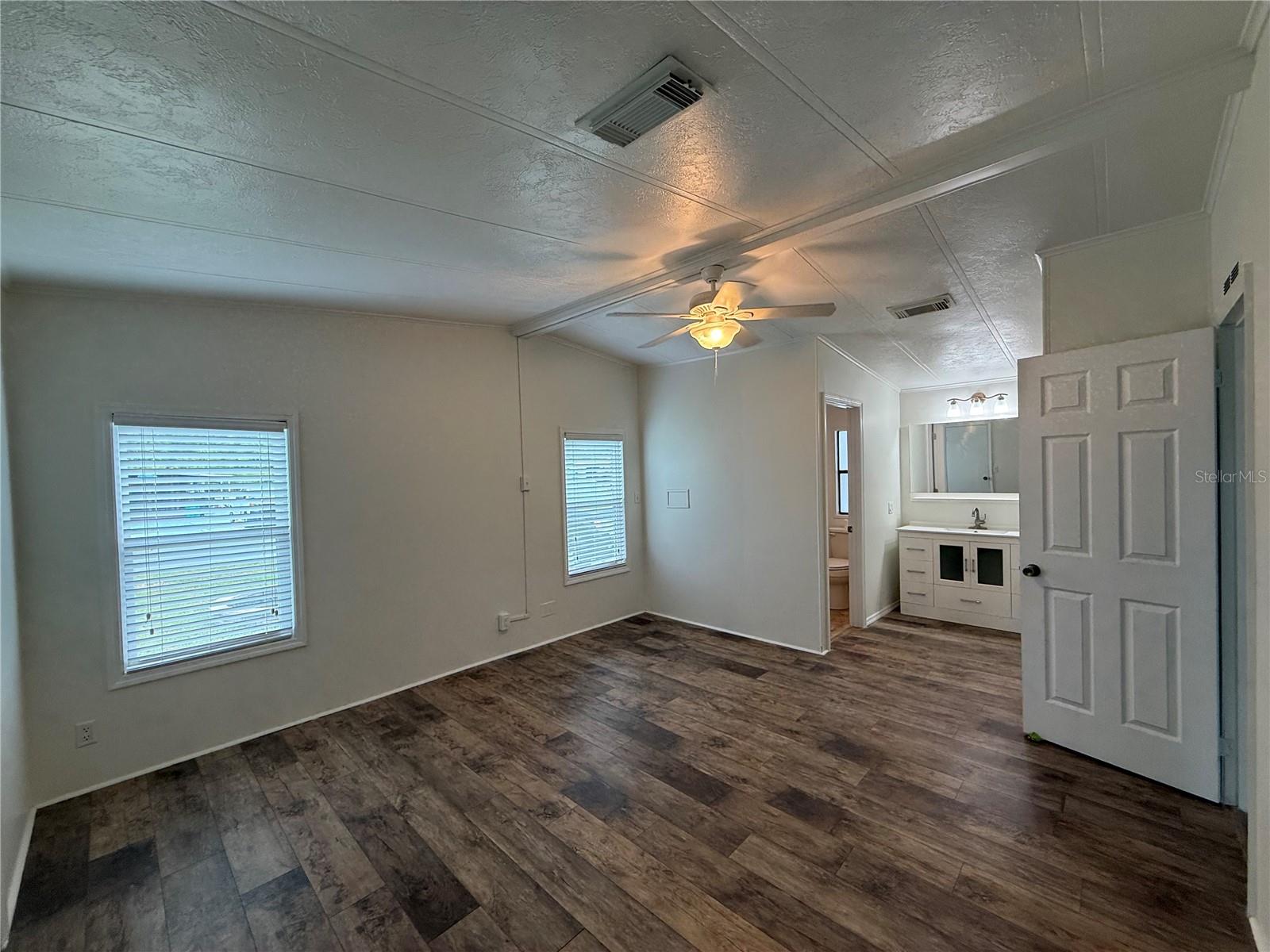 CONTINENTAL CNTRY CLUB INC RESIDENCE - Residential