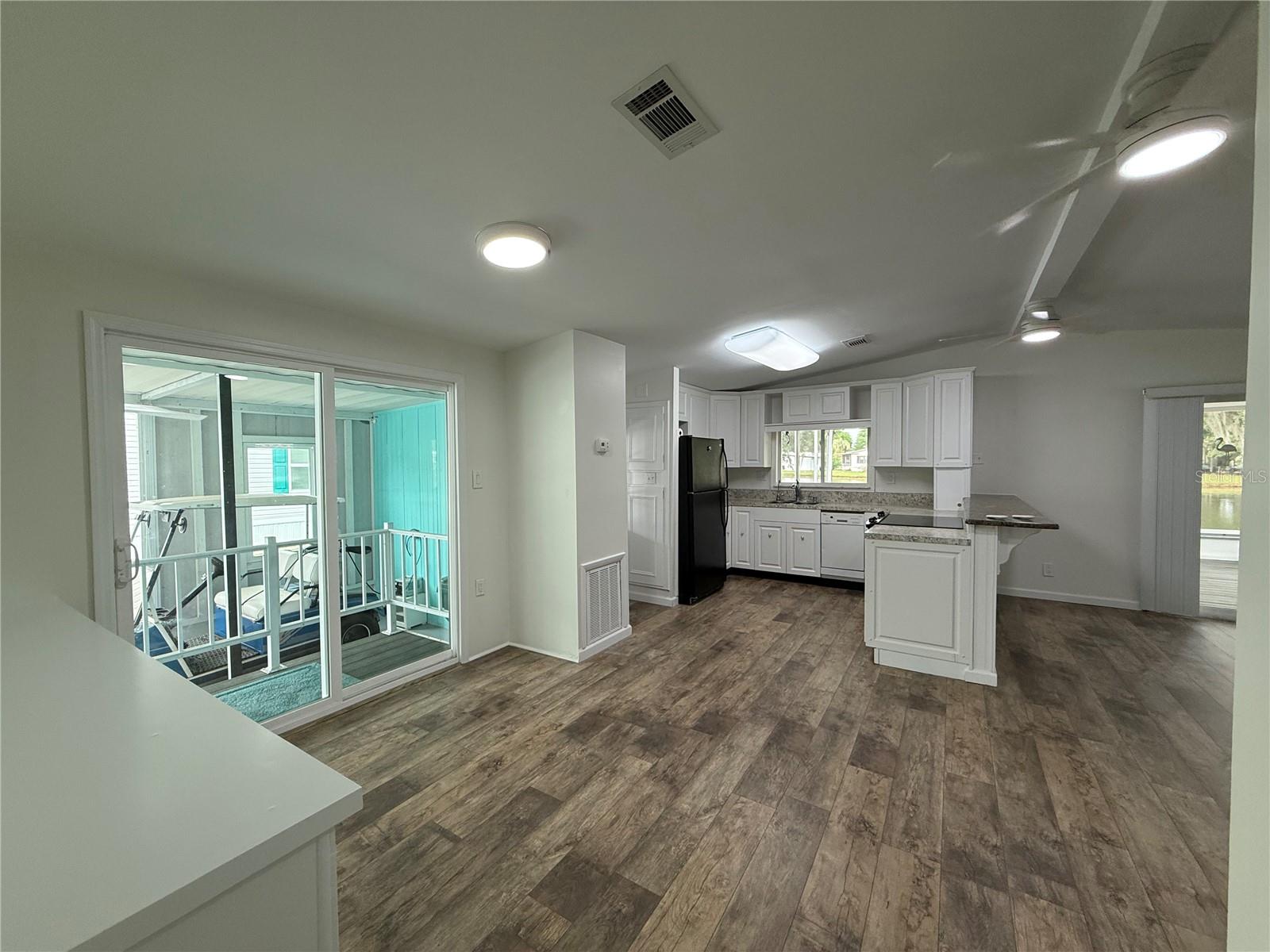 CONTINENTAL CNTRY CLUB INC RESIDENCE - Residential