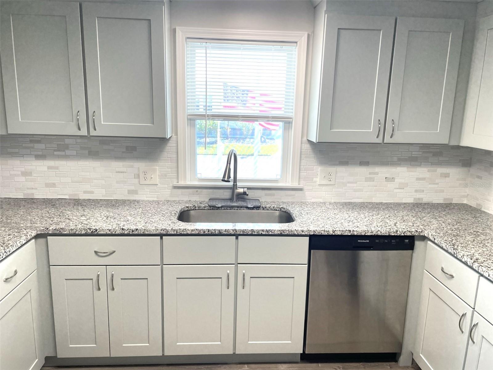 HARBOR ISLES - Residential