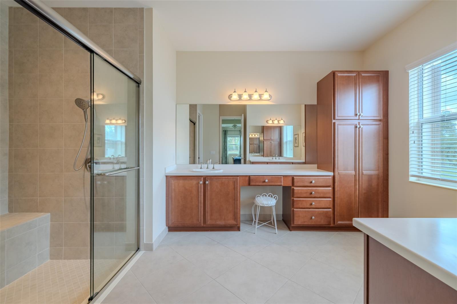 VALENCIA LAKES TR I - Residential