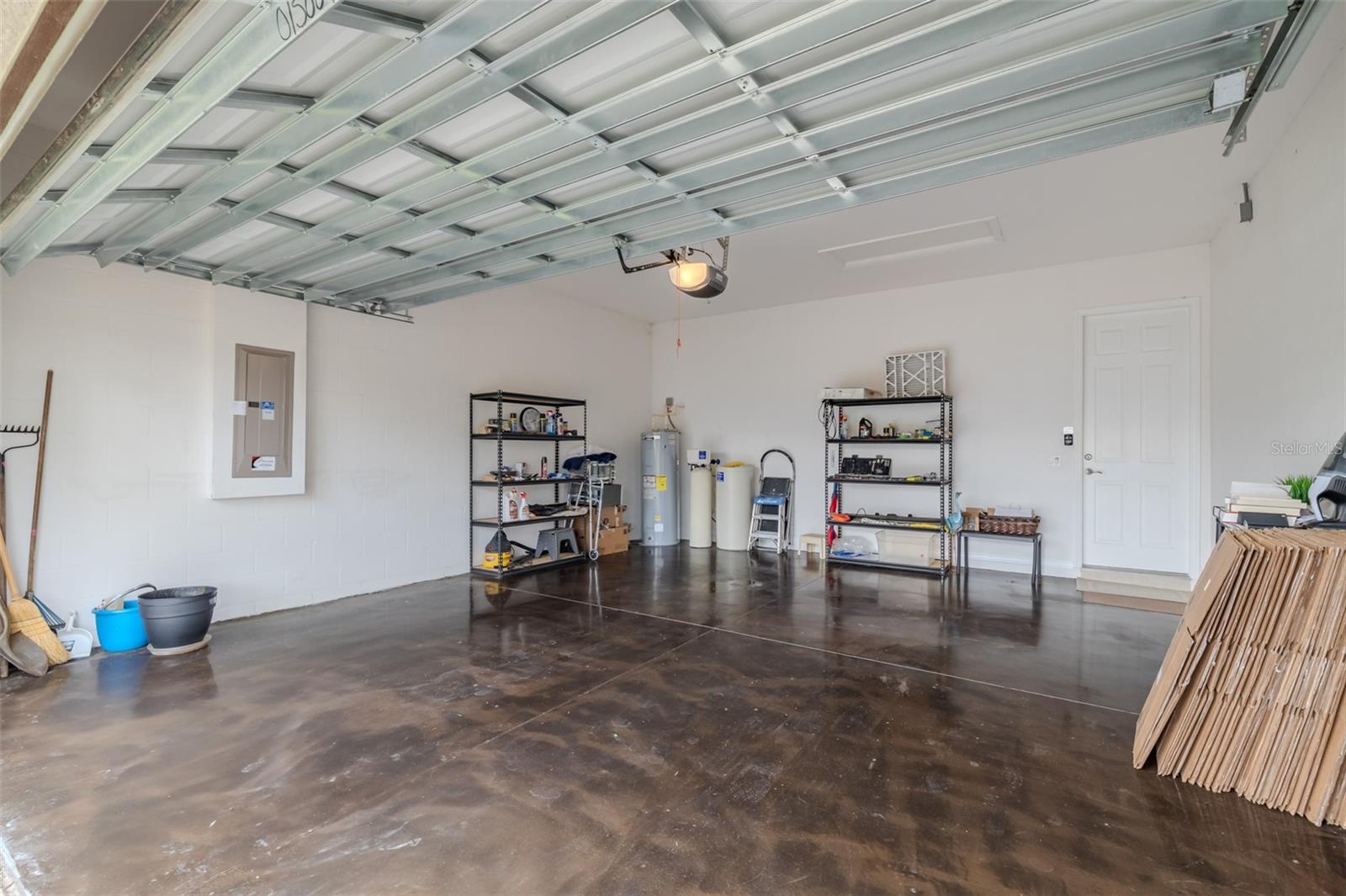 VALENCIA LAKES TR I - Residential
