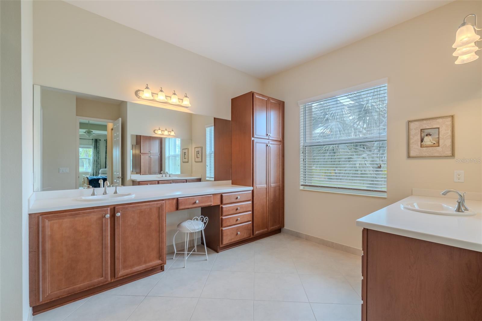 VALENCIA LAKES TR I - Residential
