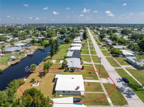 A home in PORT CHARLOTTE