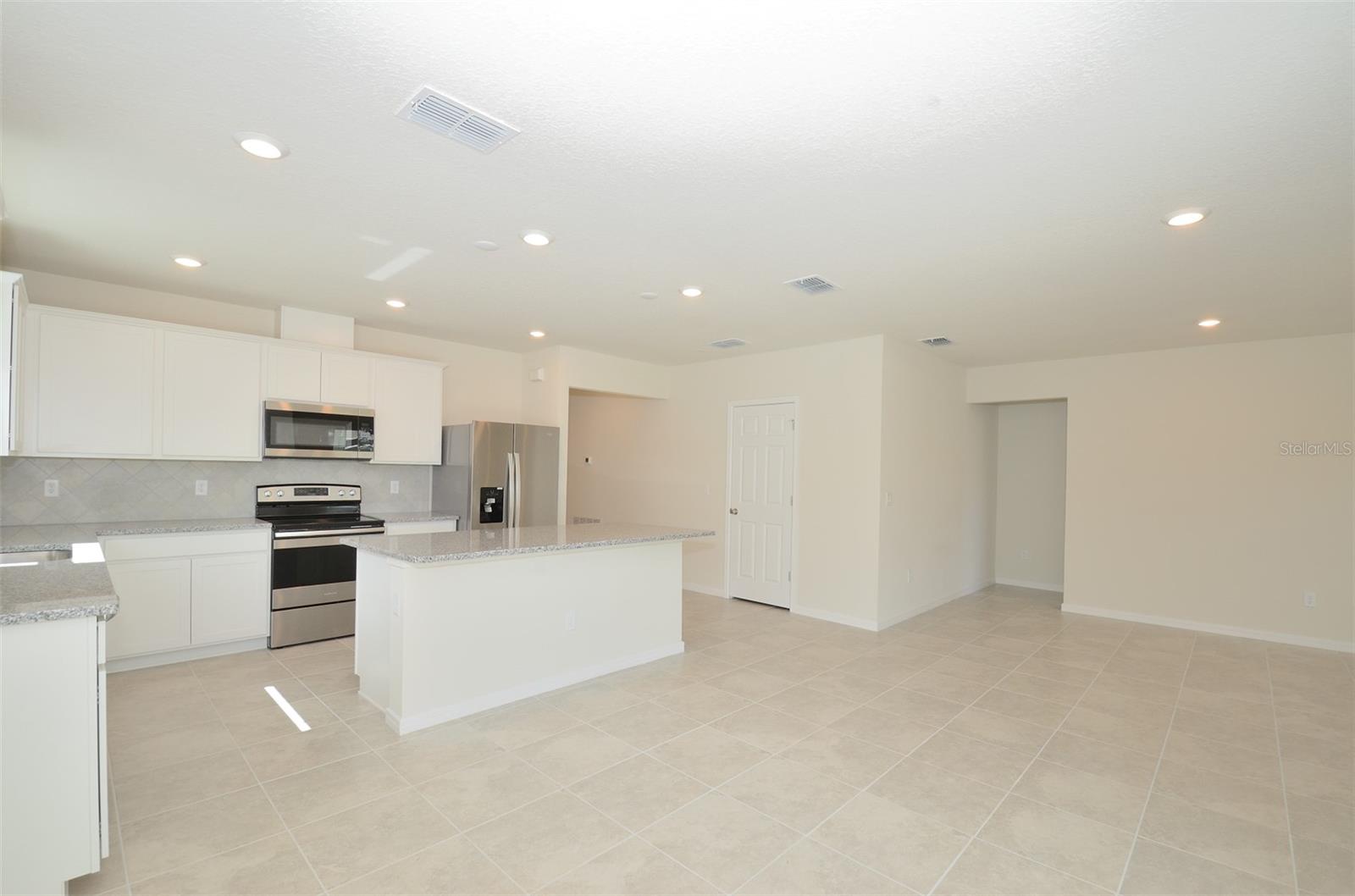 FOREST LAKE - Residential Lease