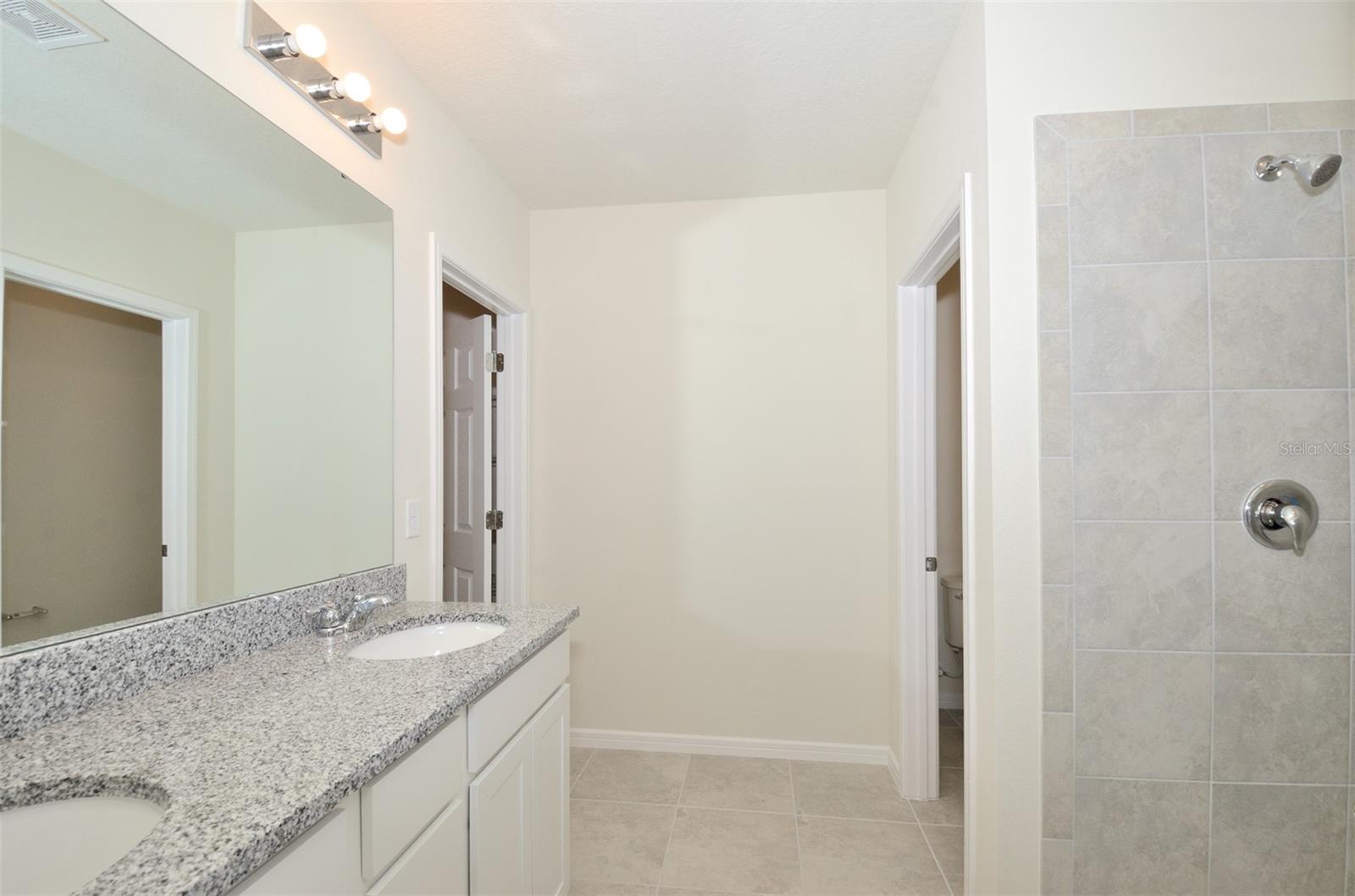 FOREST LAKE - Residential Lease