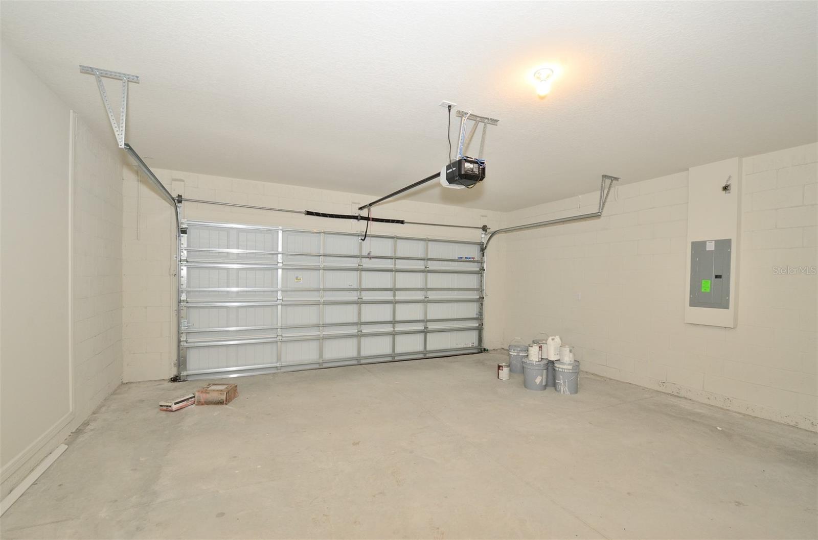 FOREST LAKE - Residential Lease