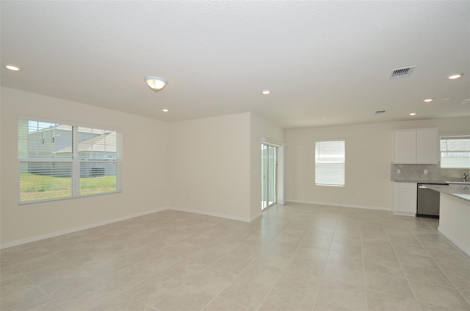 FOREST LAKE - Residential Lease