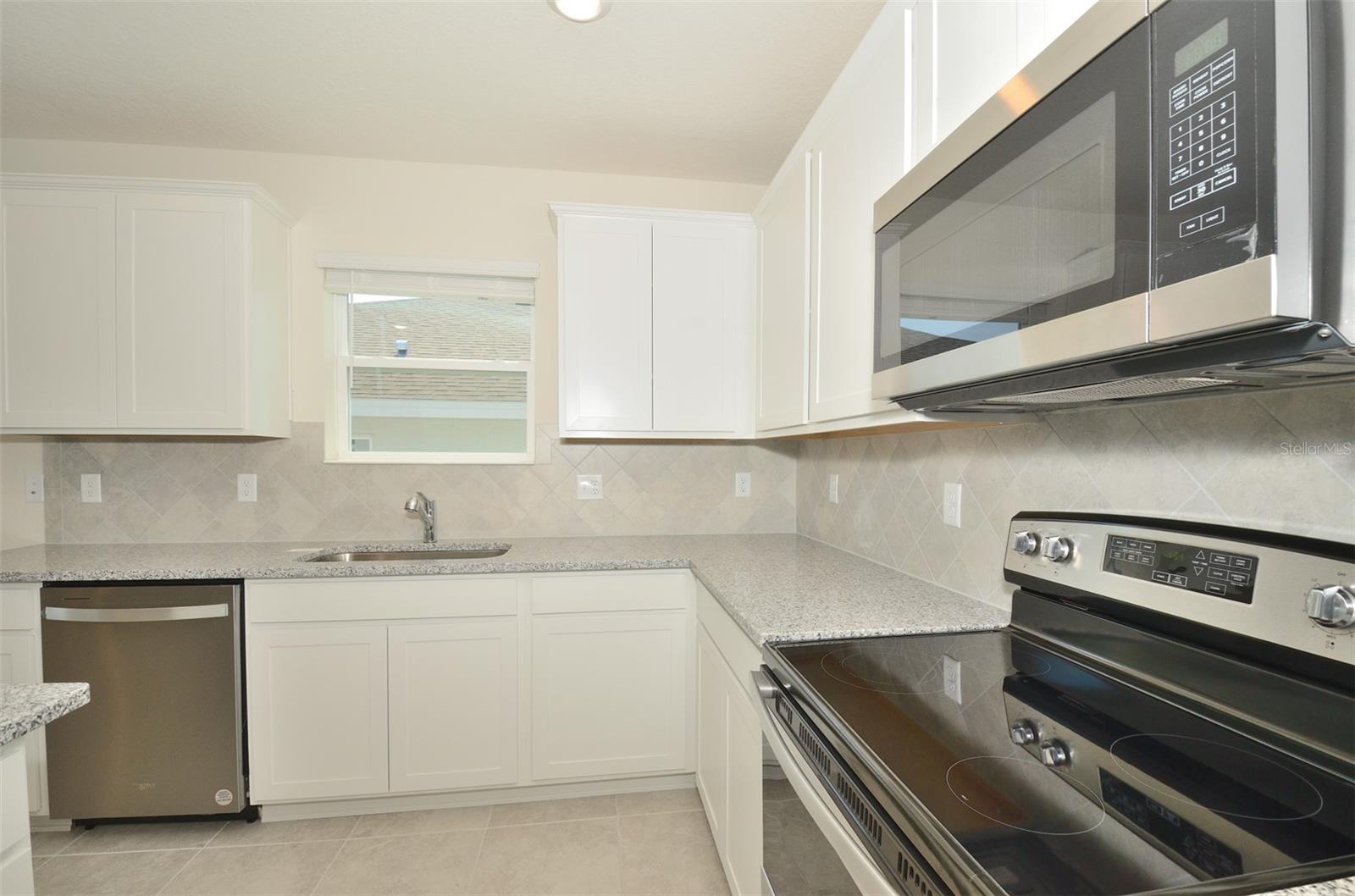 FOREST LAKE - Residential Lease