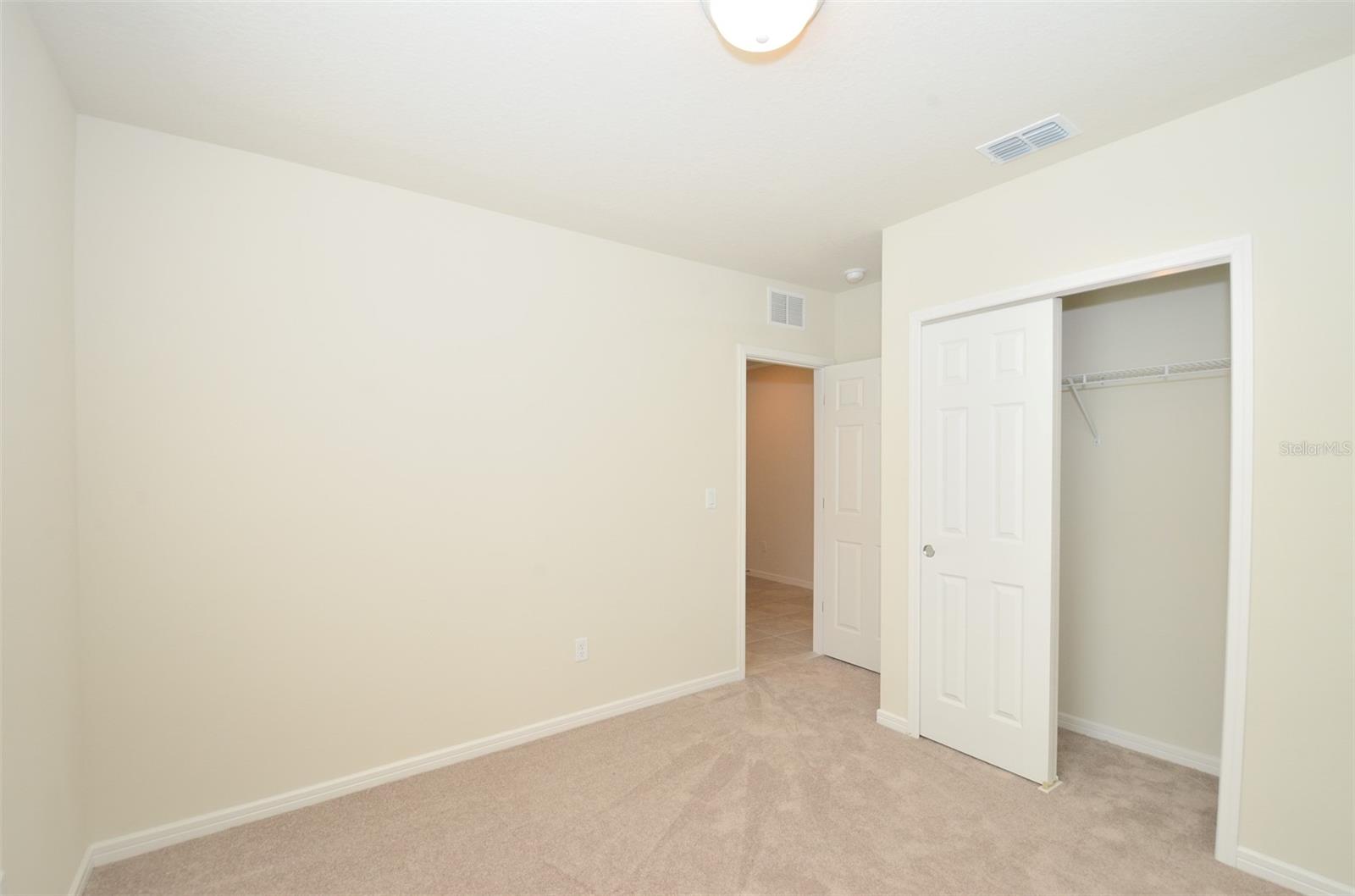 FOREST LAKE - Residential Lease