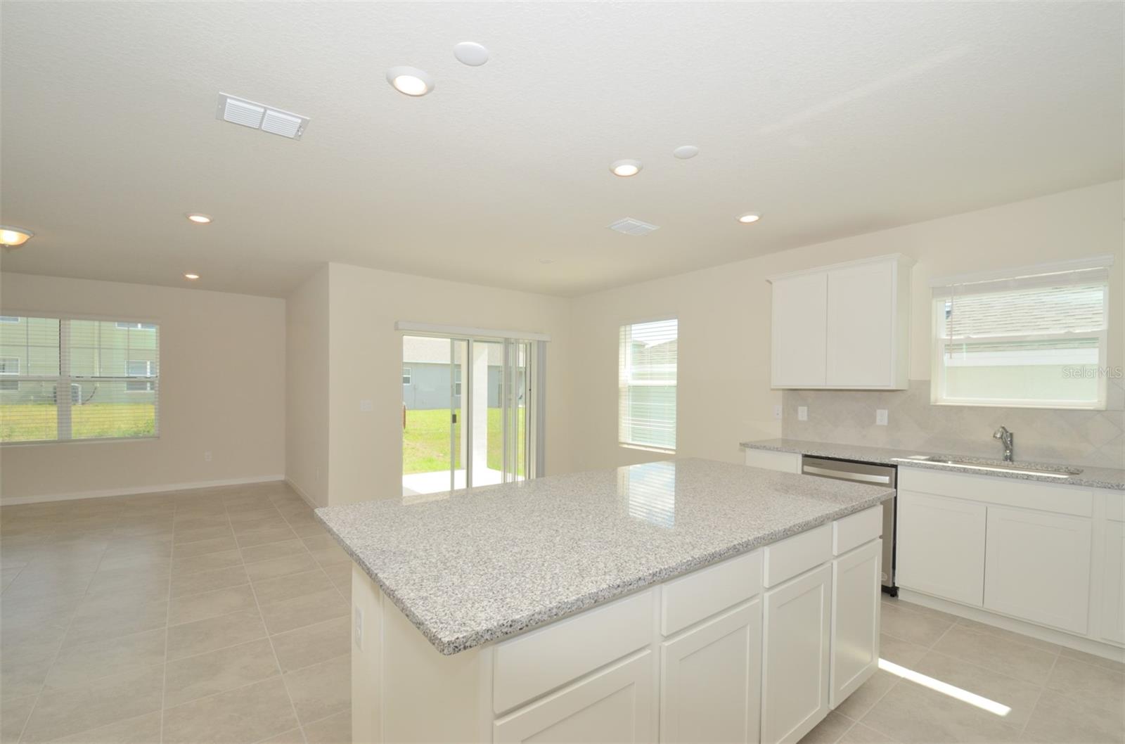 FOREST LAKE - Residential Lease