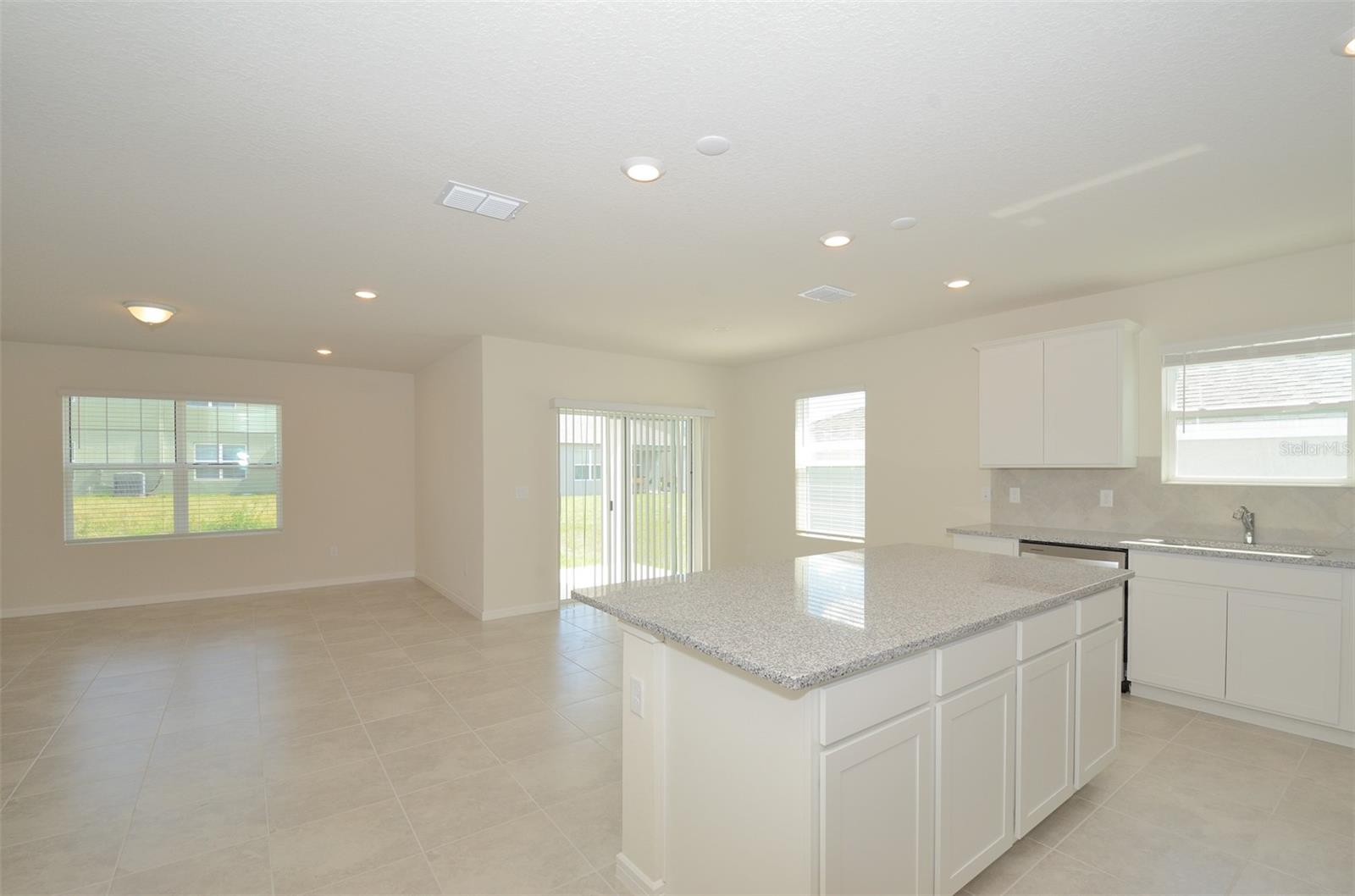 FOREST LAKE - Residential Lease