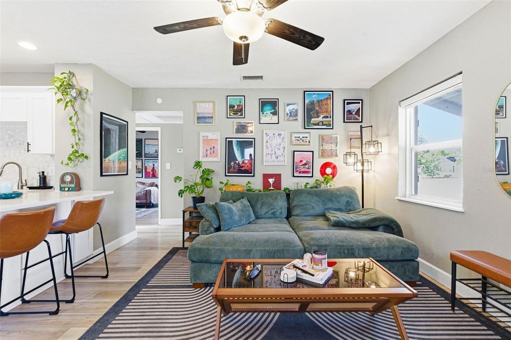 Photo of 162 41st Avenue NE, St Petersburg, FL 33703 (MLS # TB8470364)