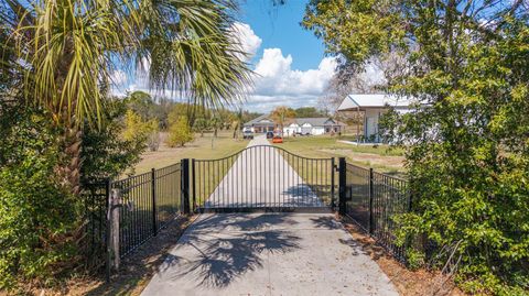 Tiny photo for 4821 Sunnyside Drive, Fruitland Park, FL 34731 (MLS # G5109466)