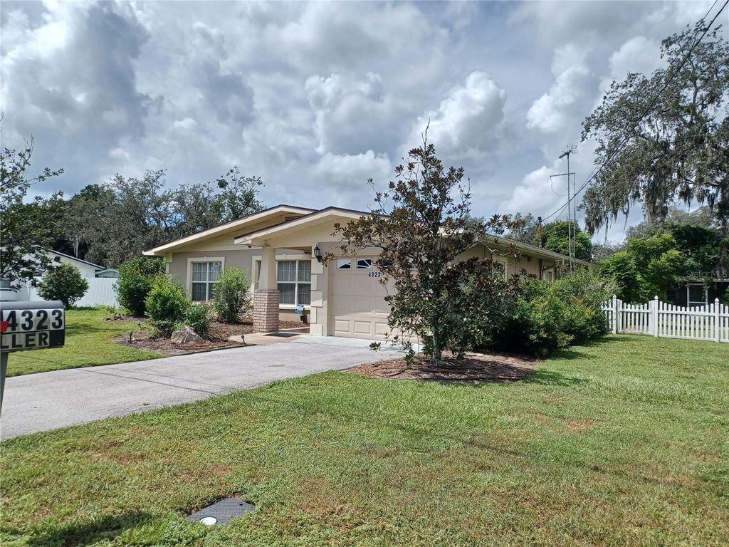 Photo of 4323 5th Street, Zephyrhills, FL 33542 (MLS # TB8426097)