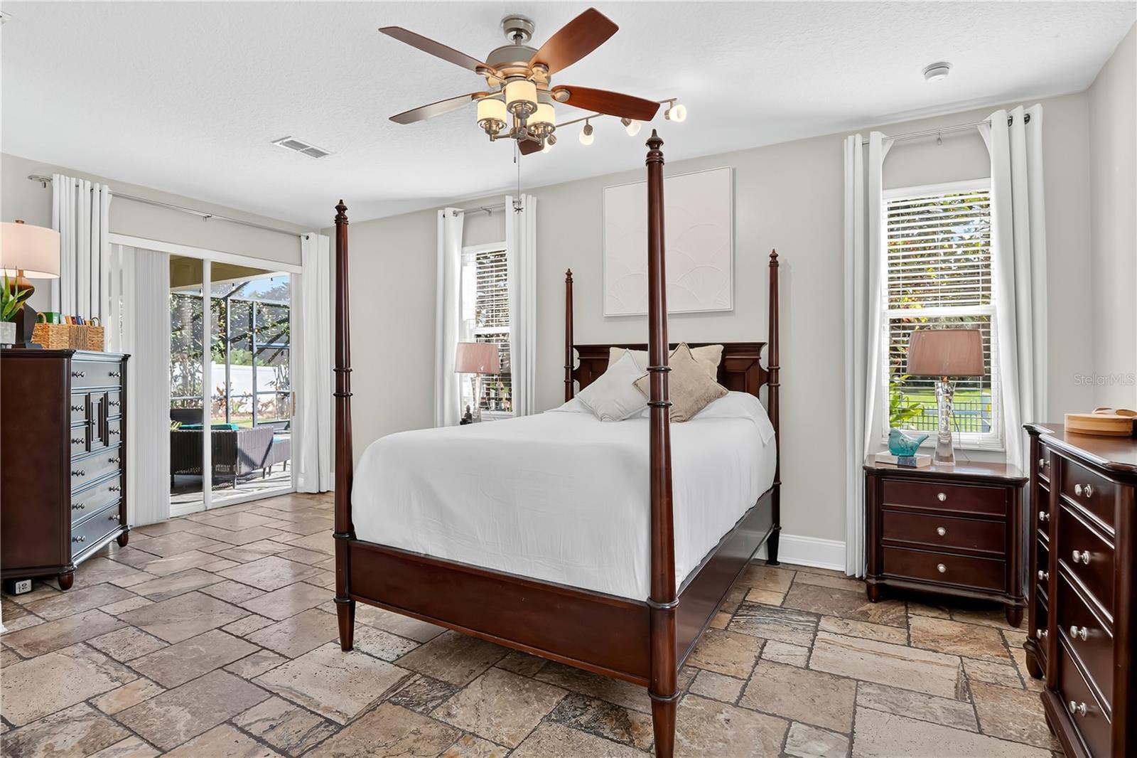 HAMILTON PLACE - Residential