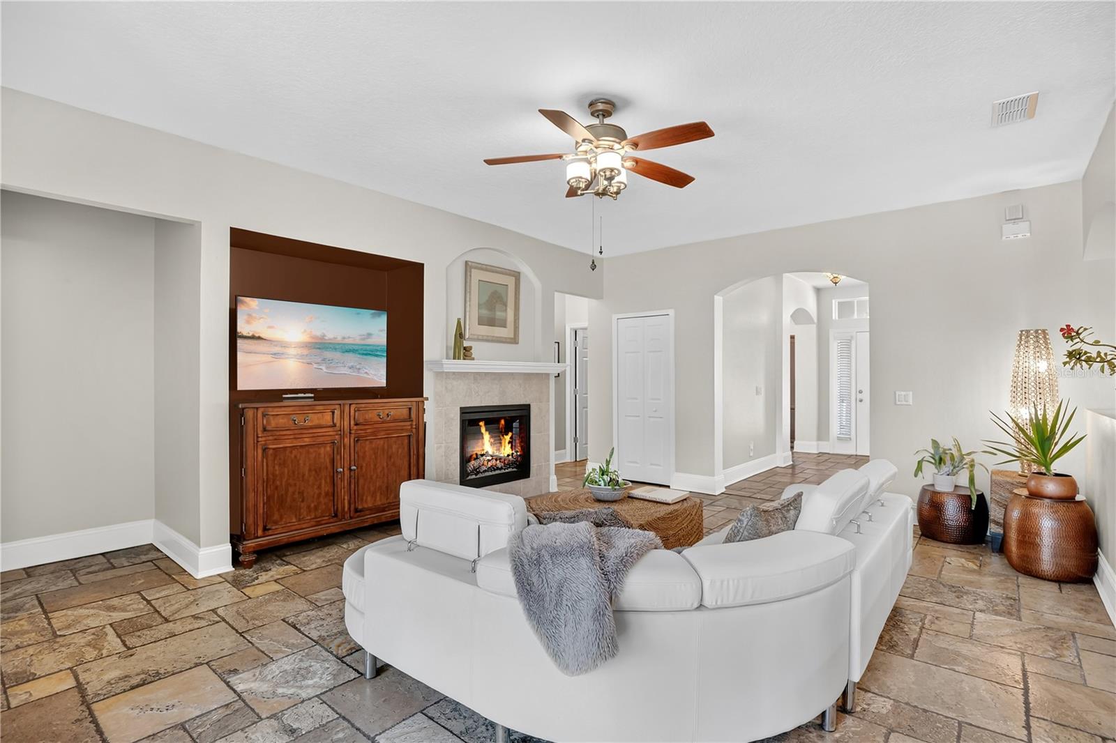 HAMILTON PLACE - Residential