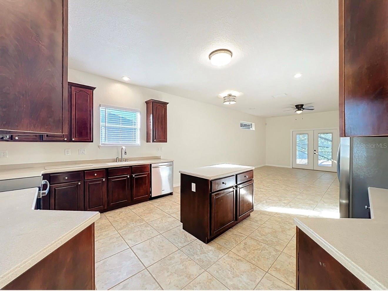 PALISADES PH 02E LT 208 - Residential Lease