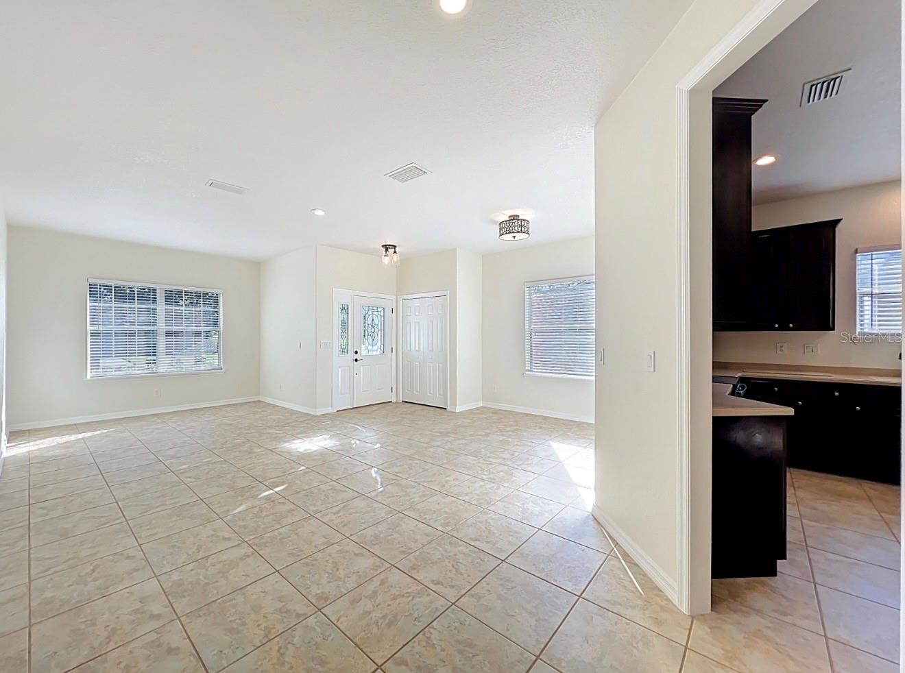 PALISADES PH 02E LT 208 - Residential Lease