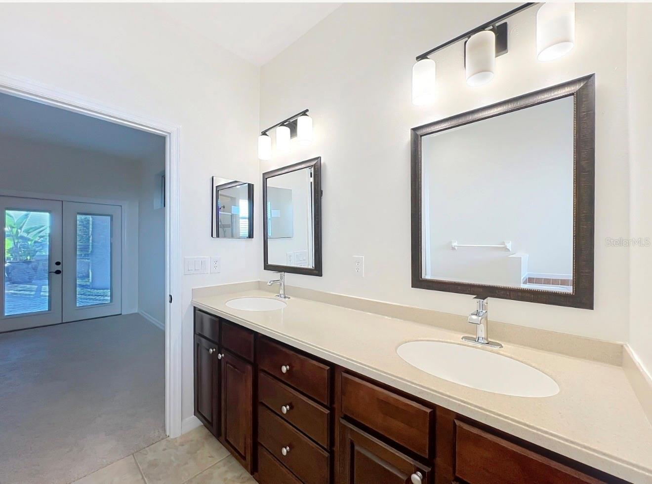 PALISADES PH 02E LT 208 - Residential Lease