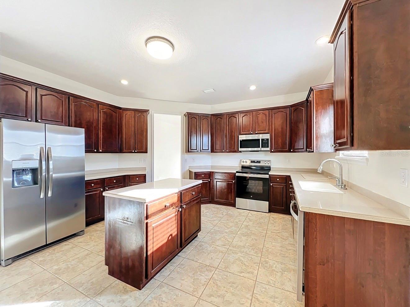 PALISADES PH 02E LT 208 - Residential Lease