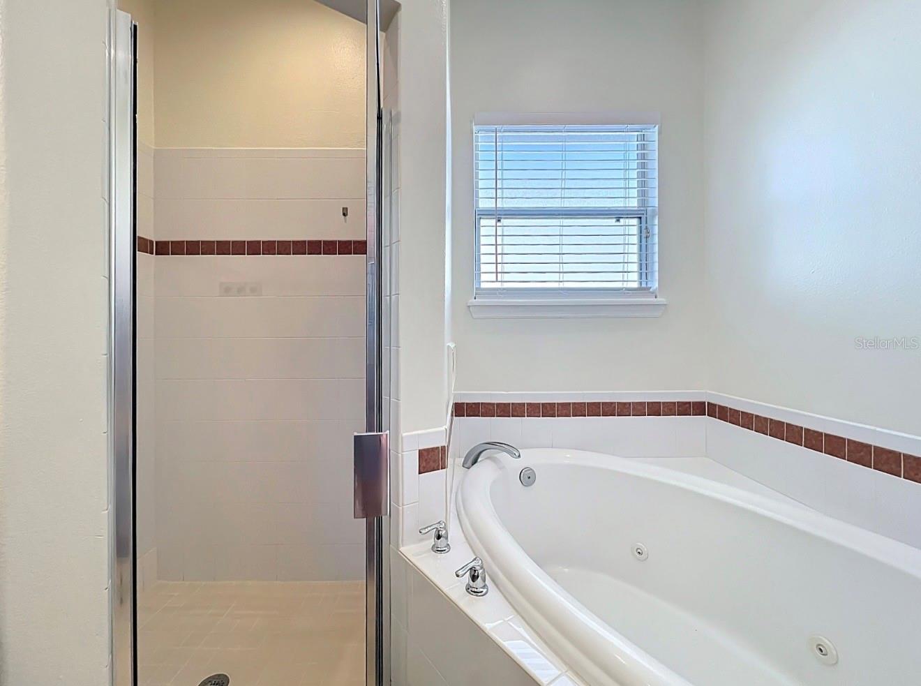 PALISADES PH 02E LT 208 - Residential Lease