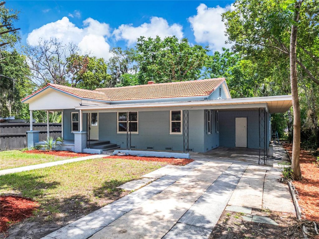 Photo of 1504 W Line Street, Leesburg, FL 34748 (MLS # O6426426)