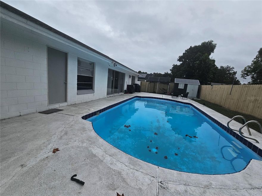 Beautiful annex with pool in the heart of Orlando, the price includes water, electricity and internet services, ready to move in.