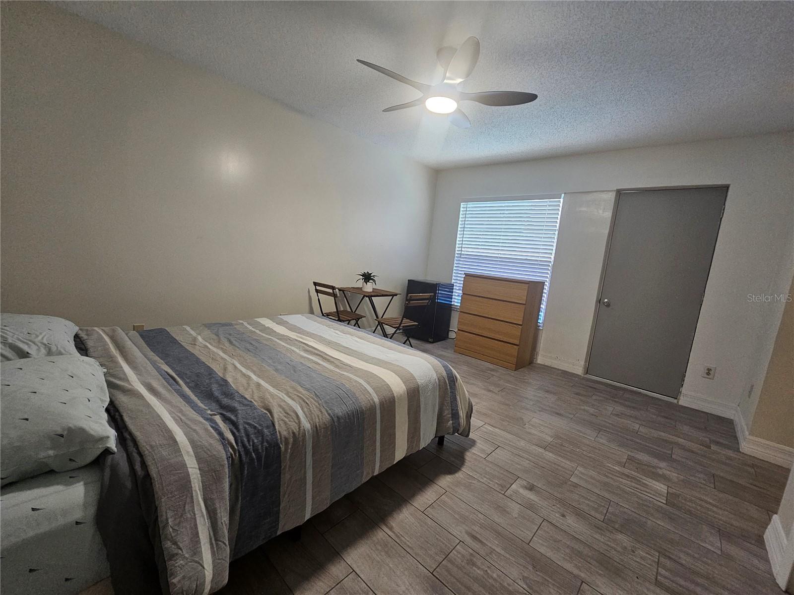 PEPPER MILL SEC 01 - Residential Lease